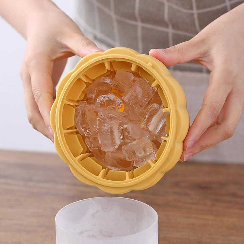 Portable Pumpkin Ice Maker, detail
